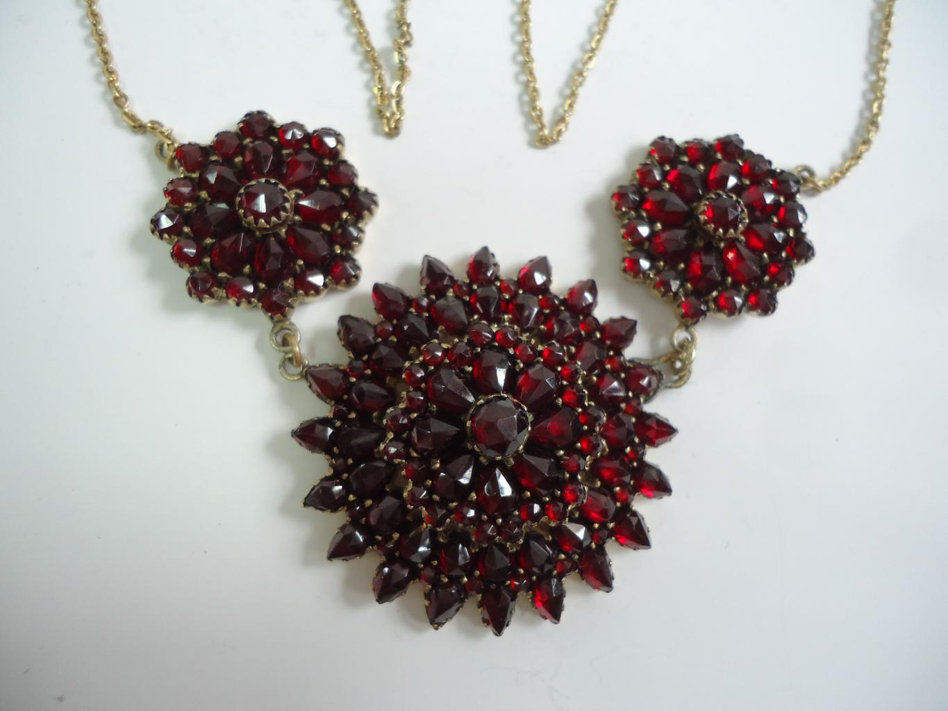 Чешский гранат Royal Garnets